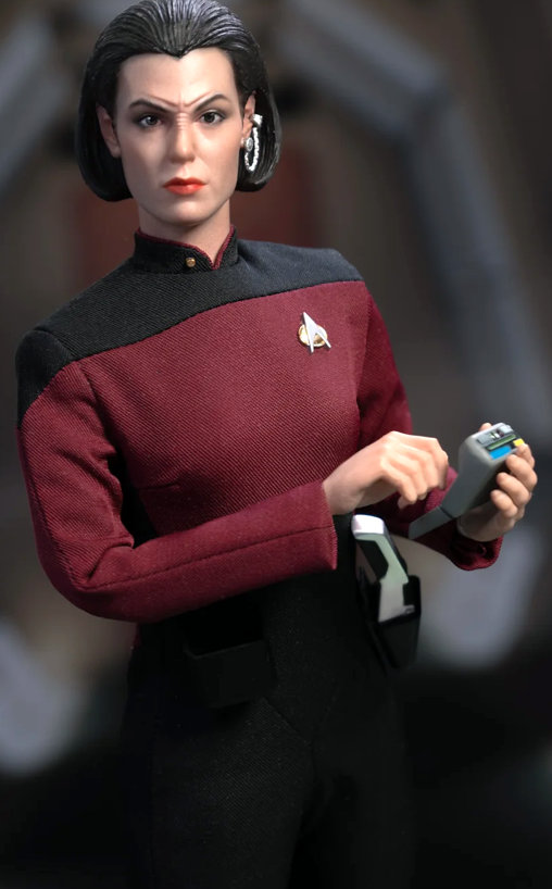 Star Trek - The Next Generation: Ensign Ro Laren, 1/6 Figur ... https://spaceart.de/produkte/st038-star-trek-ensign-ro-laren-figur-exo6.php